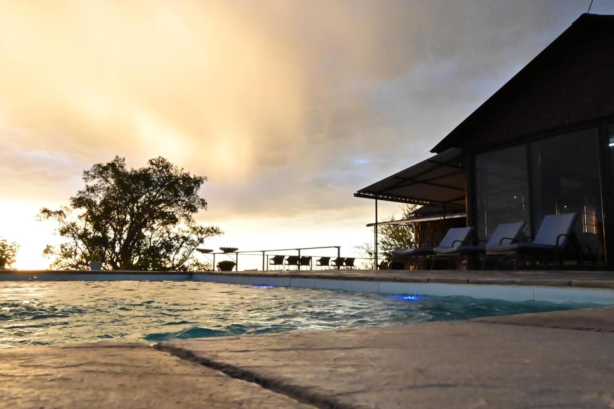 Aloegrove Safari Lodge Otjiwarongo Exterior photo