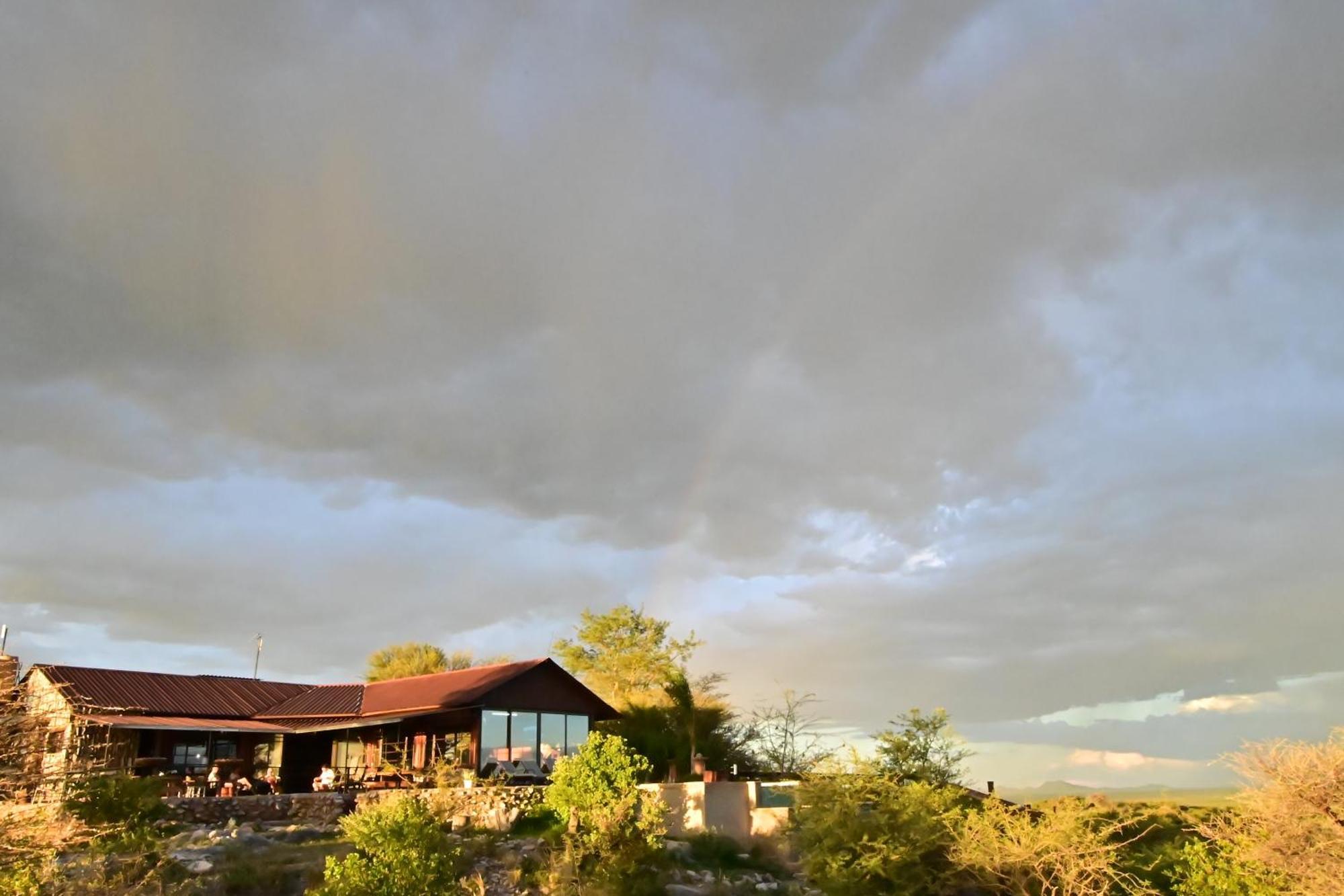 Aloegrove Safari Lodge Otjiwarongo Exterior photo