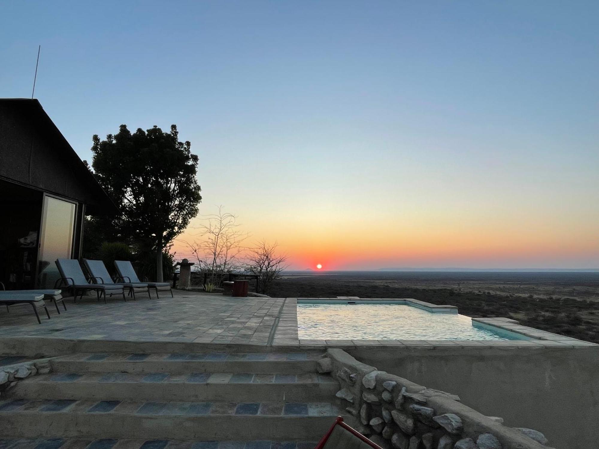 Aloegrove Safari Lodge Otjiwarongo Exterior photo